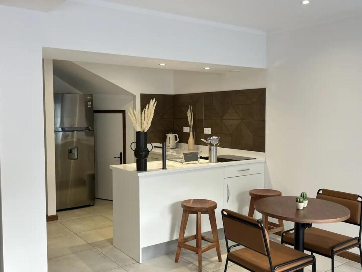 Maison Le Patio Jacuzzi Saint-Denis Exterior photo